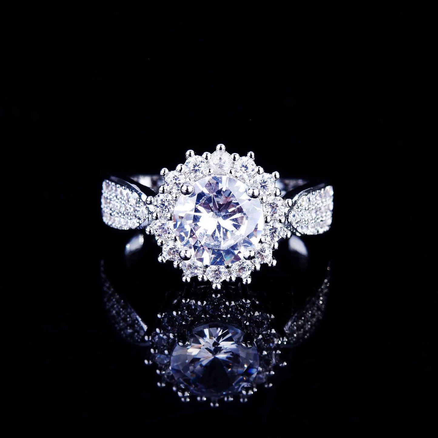Women's Exquisite Starry Zircon Fashion Wedding Ring