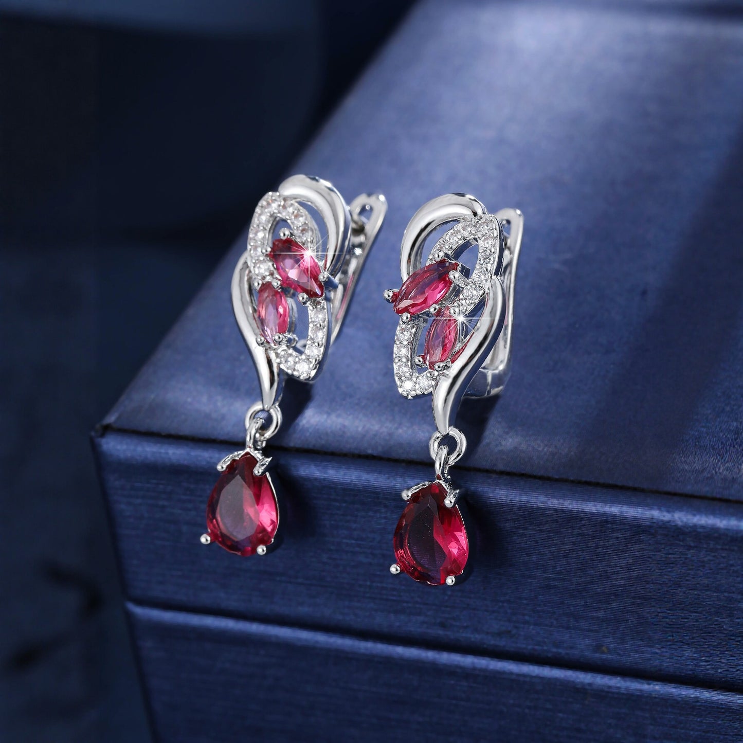 Women's Gorgeous Water Drop Full Inlaid Clip Ear Buckle