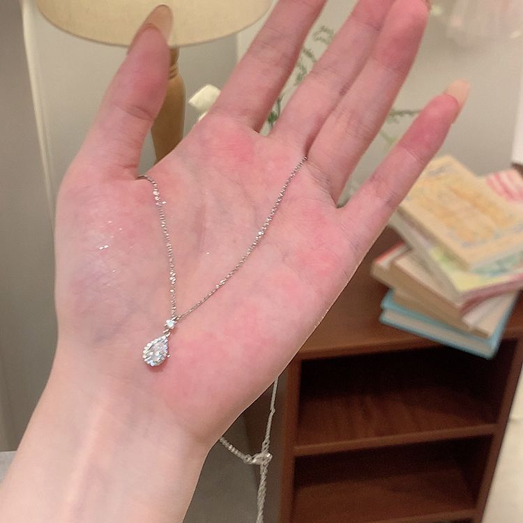 Plated Water Drop Sparking Zirconium Female Light Luxury Minority Beauty Necklaces