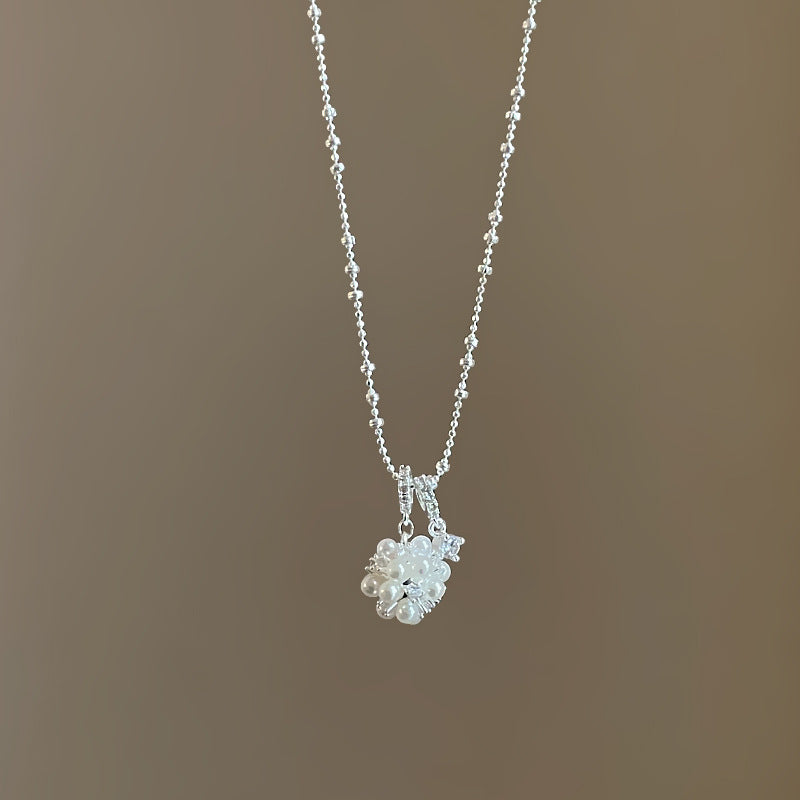 Women's Design Pearl Floral Ball Pull Simple Temperament Fashion Trend Necklace