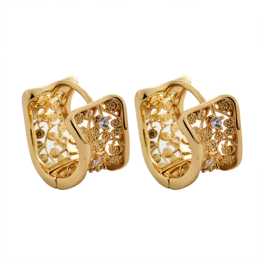 Gold Hollow Zircon Clip Light Luxury Personality High-grade Earrings