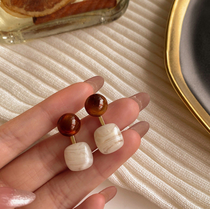 Simple Retro Elegant Ear High Sense Fairy Female Affordable Luxury Stud Earrings
