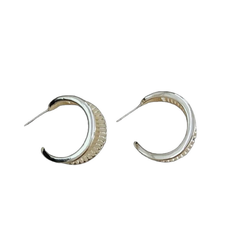 Women's Sier Pin High-grade Retro Cutout Geometric Earrings