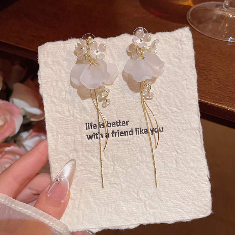 Super Fairy Gentle White Flower Long Female Niche Design Stud Earrings
