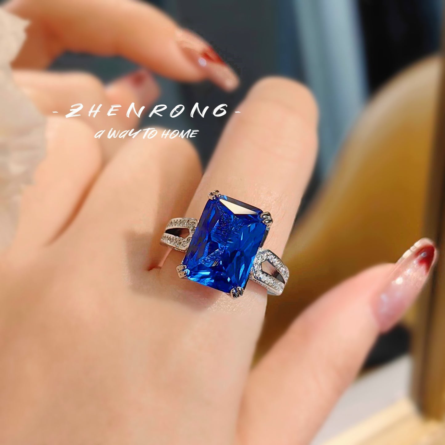Women's Emerald With Simple Cold Diamond Red Corundum Blue Ring