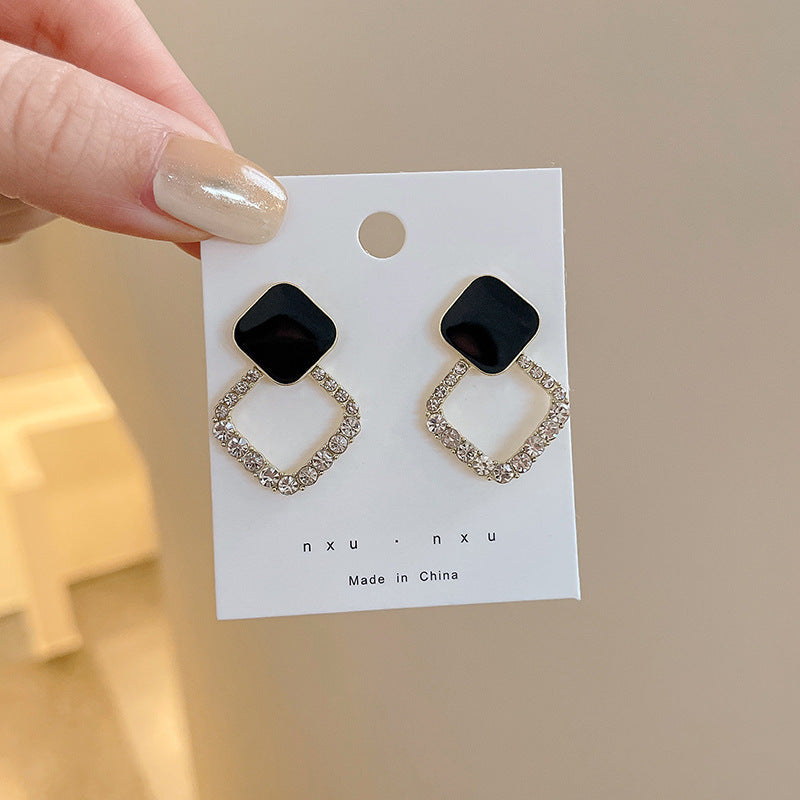 Women's Light Luxury Summer Fashion Stall Night Earrings
