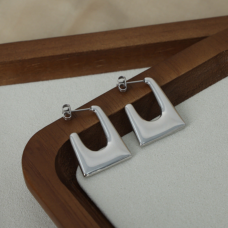 Fashionable Temperament Elegant Accessories Three-dimensional Radian Design Sense Earrings
