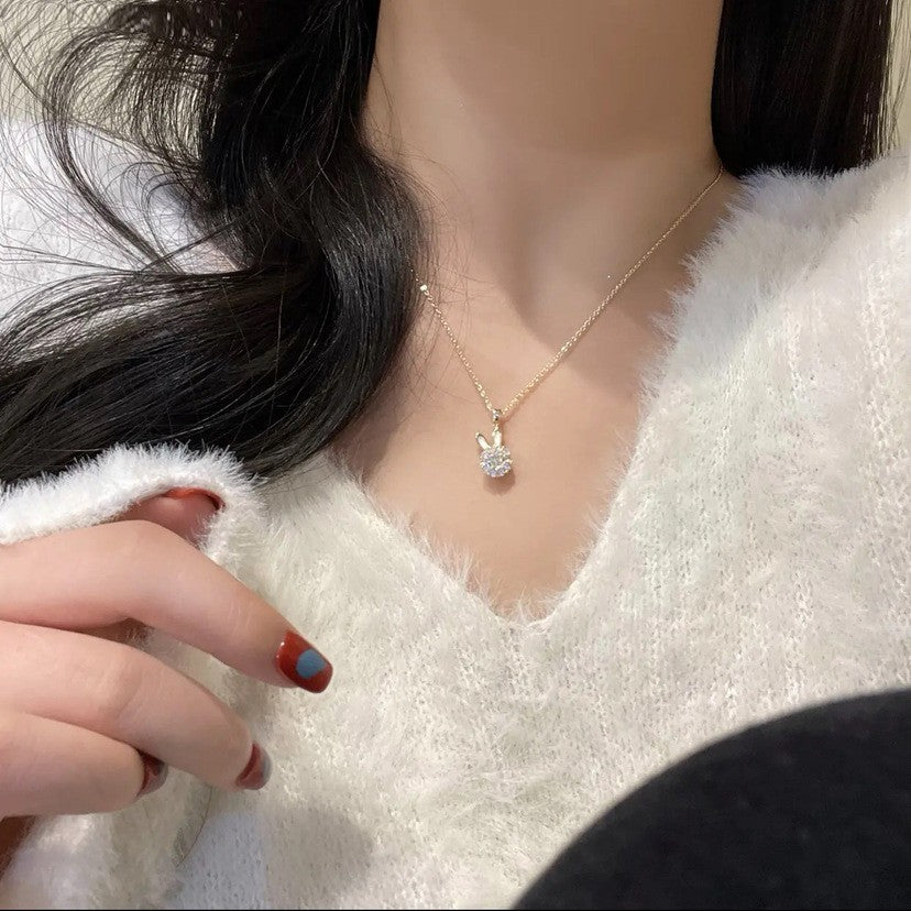 Female Minority Fashion Design Rotating Bauhinia Zircon Flower Necklace