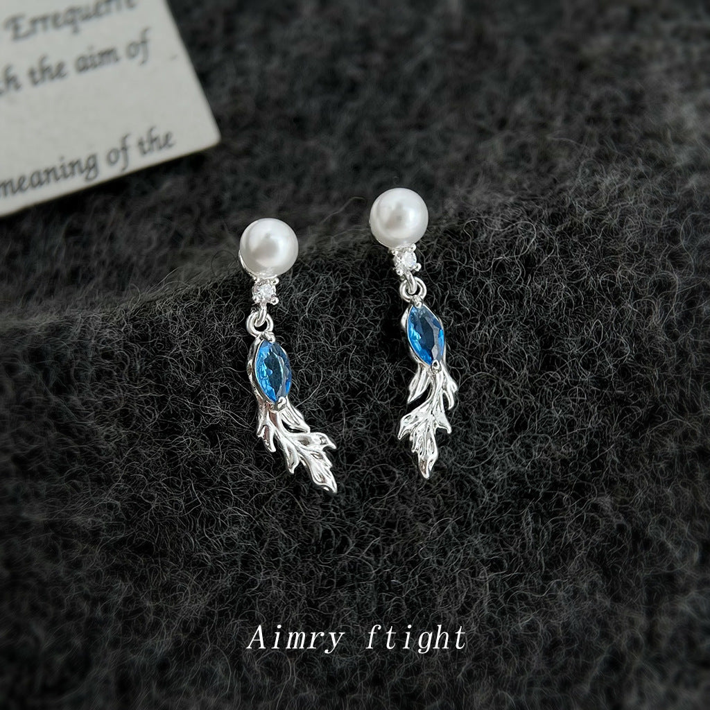 Women's Fashion High Sense Aquamarine Zircon Goldfish Simple Style Elegant Rings