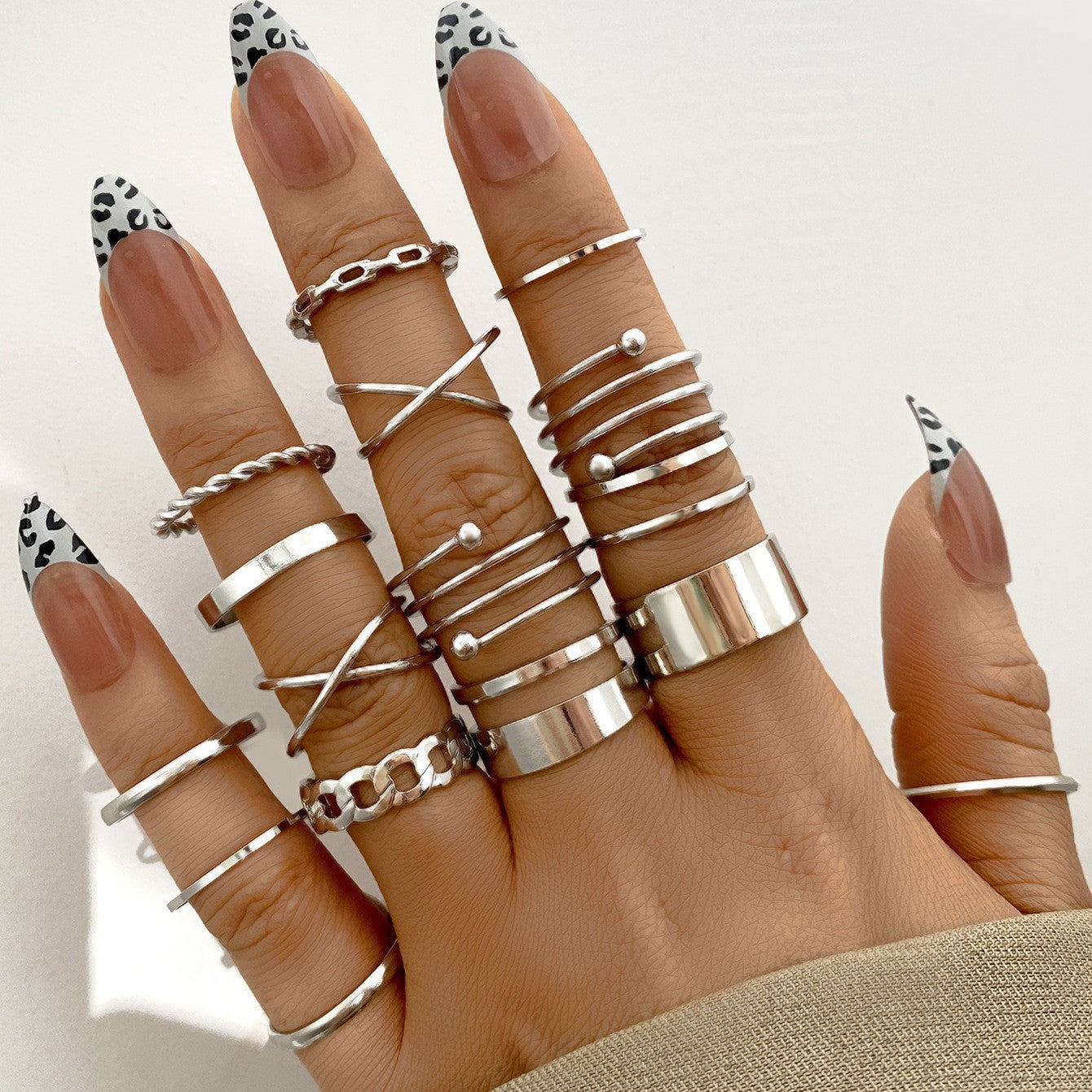 Women's Butterfly Loving Heart With Opening Fashion Rings