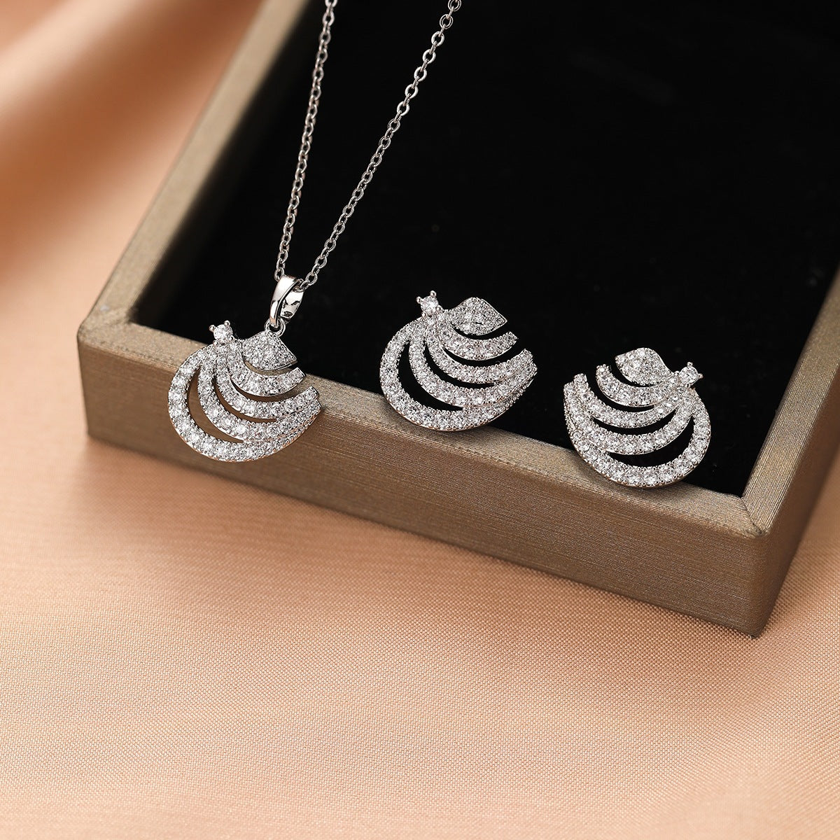 Glamorous Comfortable Two-piece Affordable Luxury Fashion Jewelry Set