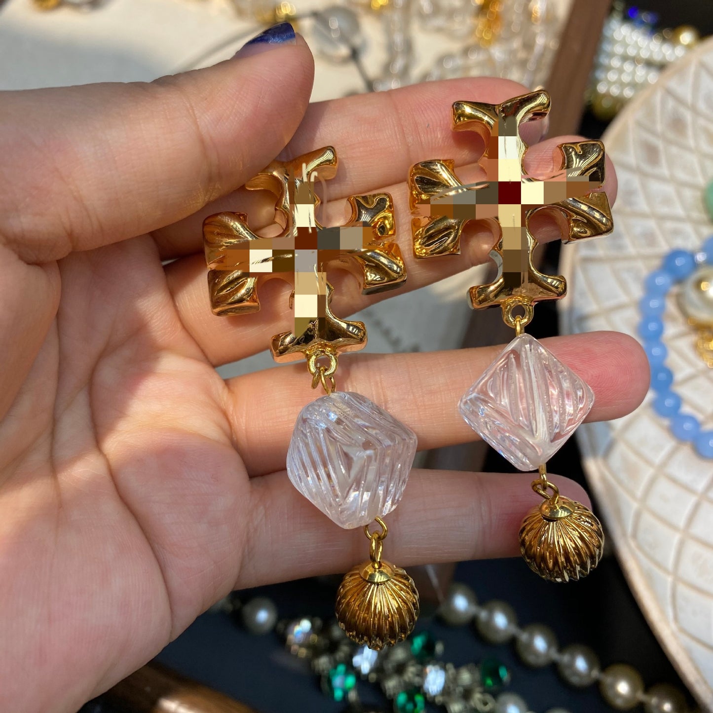Popular White Crystal Retro Affordable Luxury Earrings