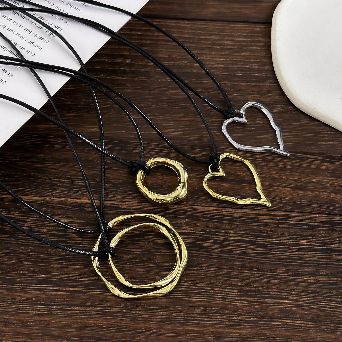 Ornament Simple Geometric Heart Shape Hollow Out Neck Necklaces