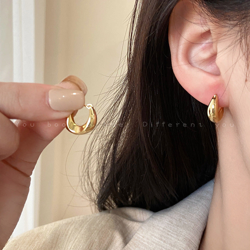 Women's Simple Ear Clip French Retro Metal Fashion Glossy Stud Earrings