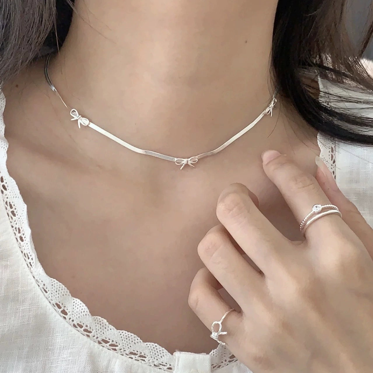 Style Bow Snake Bones Chain Niche Necklaces