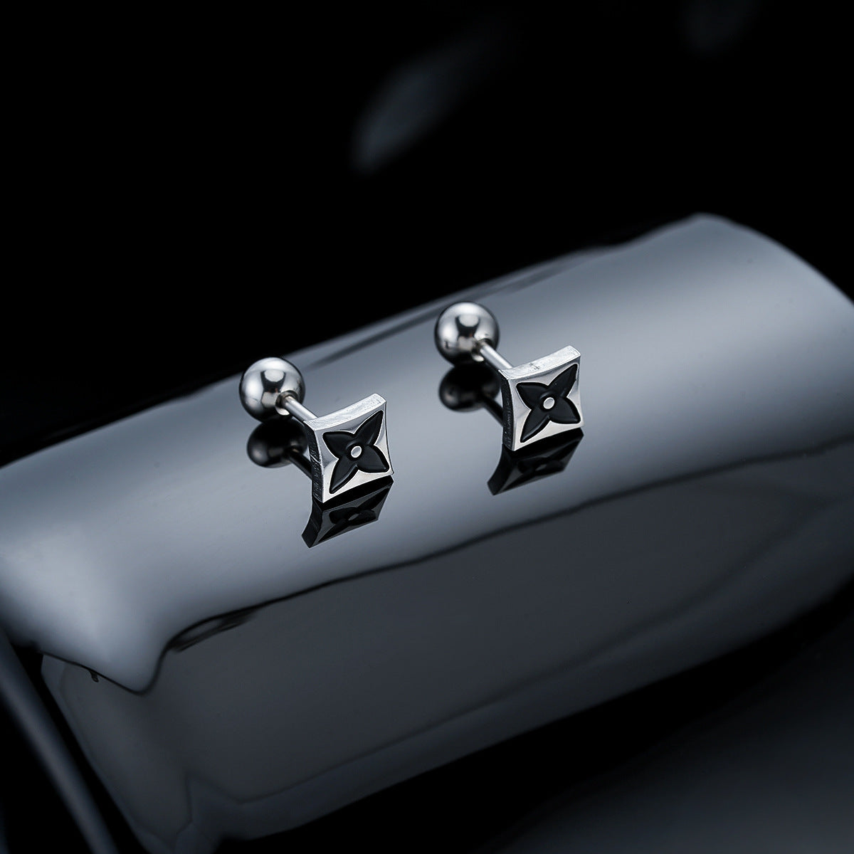 Women's & Men's Clover Titanium Steel Versatile High-grade Design Stainless Personality Affordable Earrings
