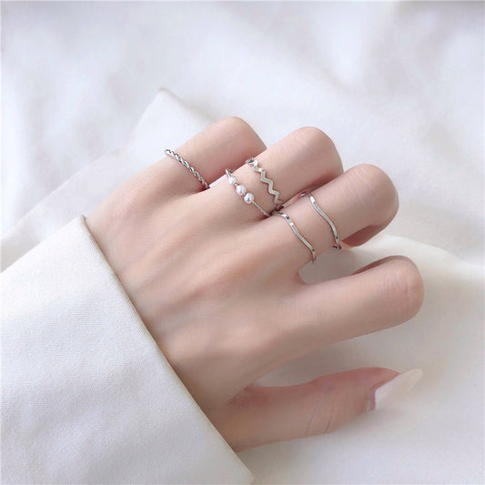 Women's Simple Wavy Personalized Niche Design Temperament Tail Suit Ring