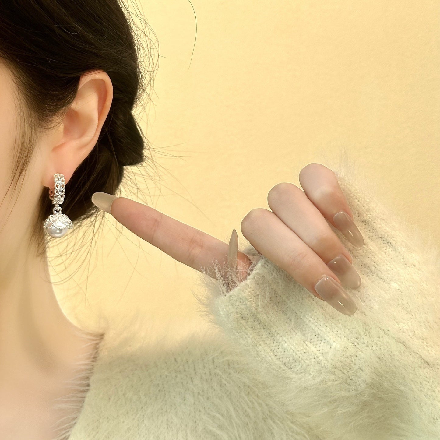 Lace Pearl Ear Clip Female Temperament High Sense Affordable Luxury Earrings