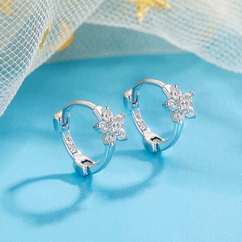Women's Elegant Five Petals Diamond Design Affordable Luxury Fashion Earrings