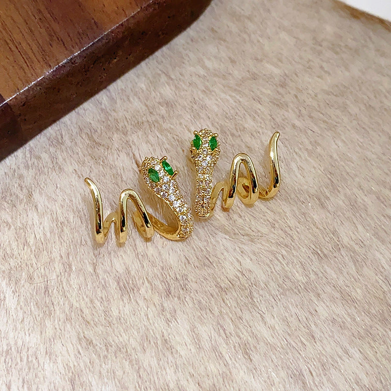 Cheese Pleated Fashionable Casual Style Ear Hook Earrings