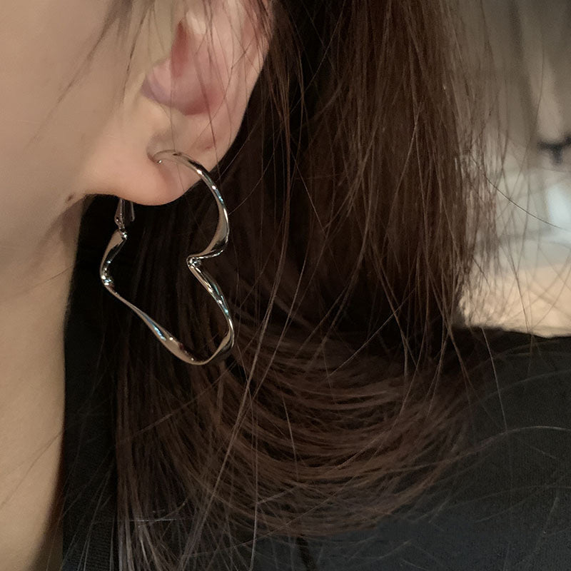 Women's High-grade Simple Metal Cold Style Graceful Earrings