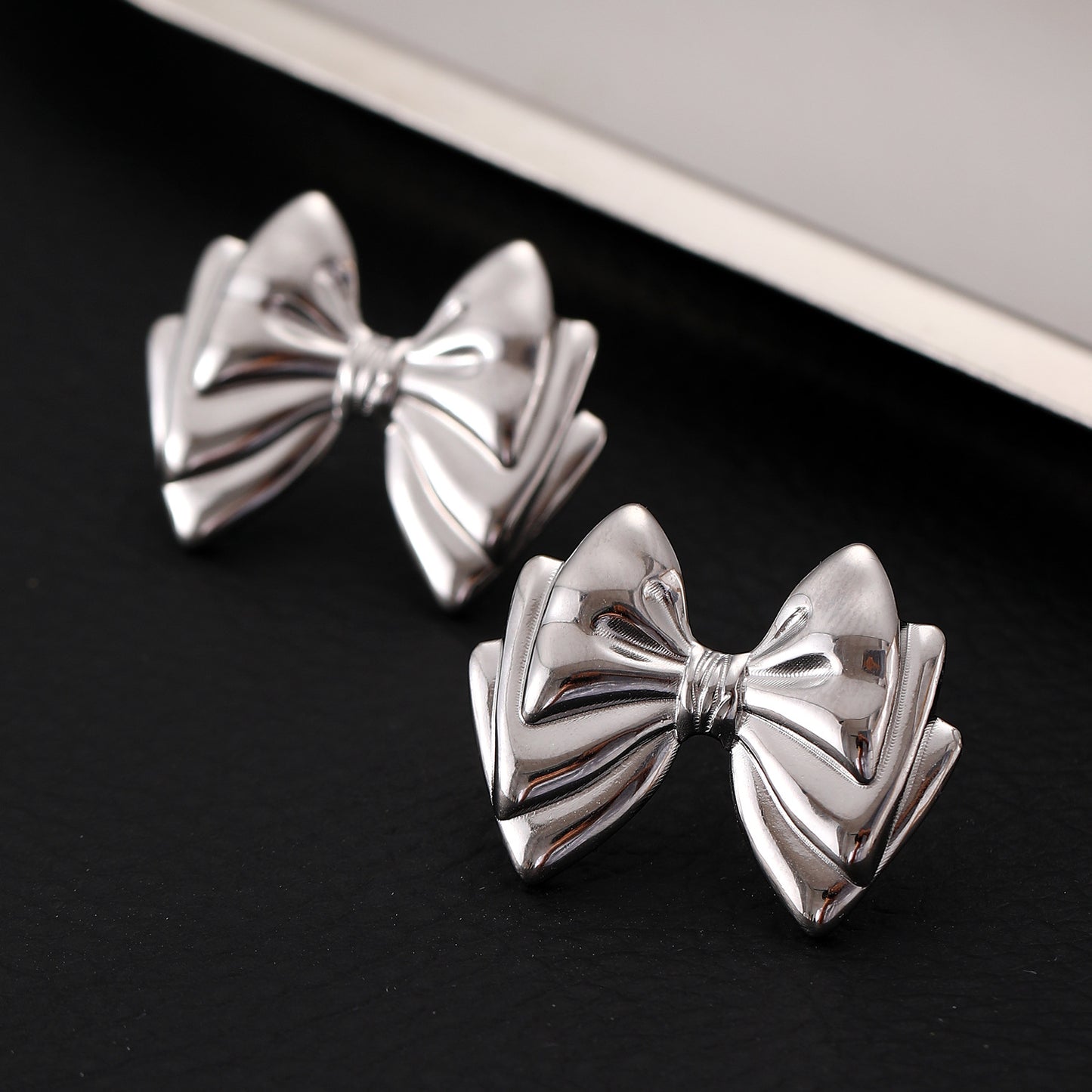 Women's Bow Stainless Steel Light Luxury High-grade Earrings