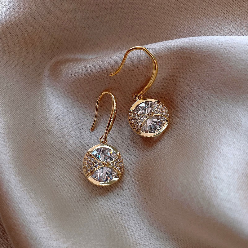 Women's Personality Fashion Trendy Light Luxury High-grade Earrings