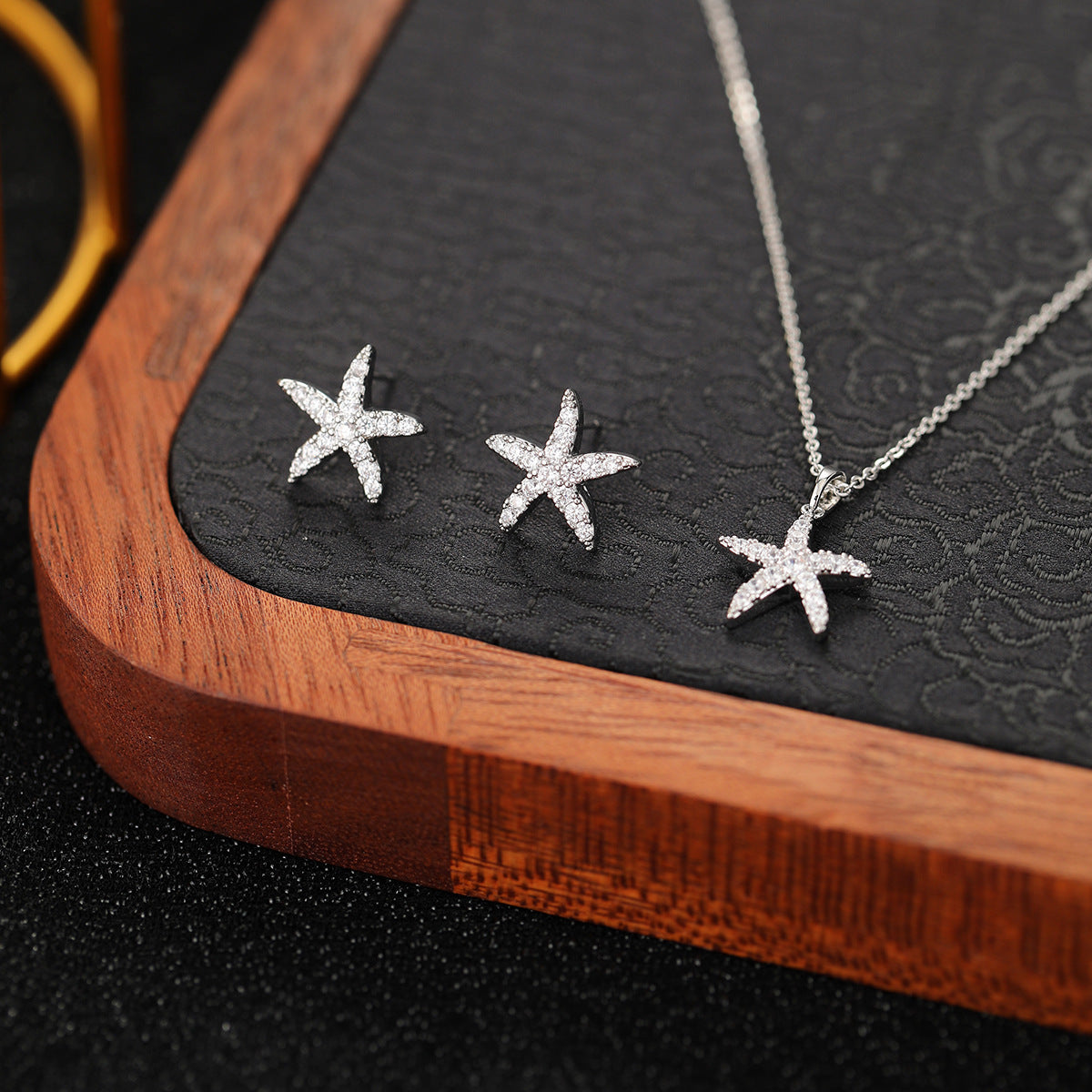 Glamorous Comfortable Two-piece Affordable Luxury Fashion Jewelry Set
