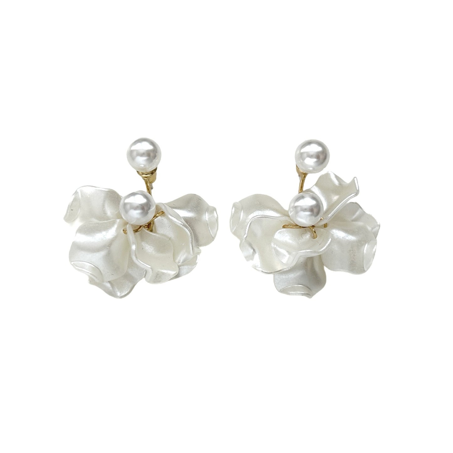 Beautiful White Pearl Petal Female Vacation Style Light Earrings