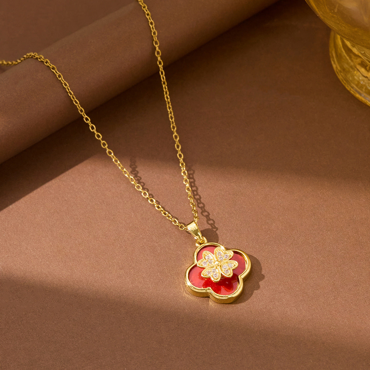 Four-leaf Clover Rotatable Inlaid Zircon Design Titanium Steel Simple Personality Necklace