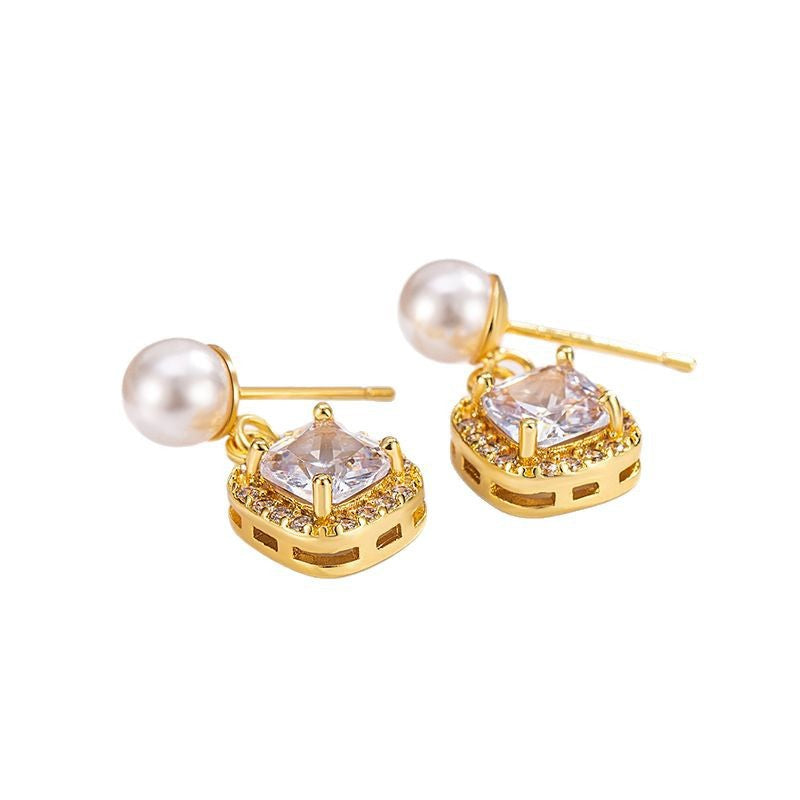 Zircon Pearl Female Graceful Light Luxury Stud Earrings