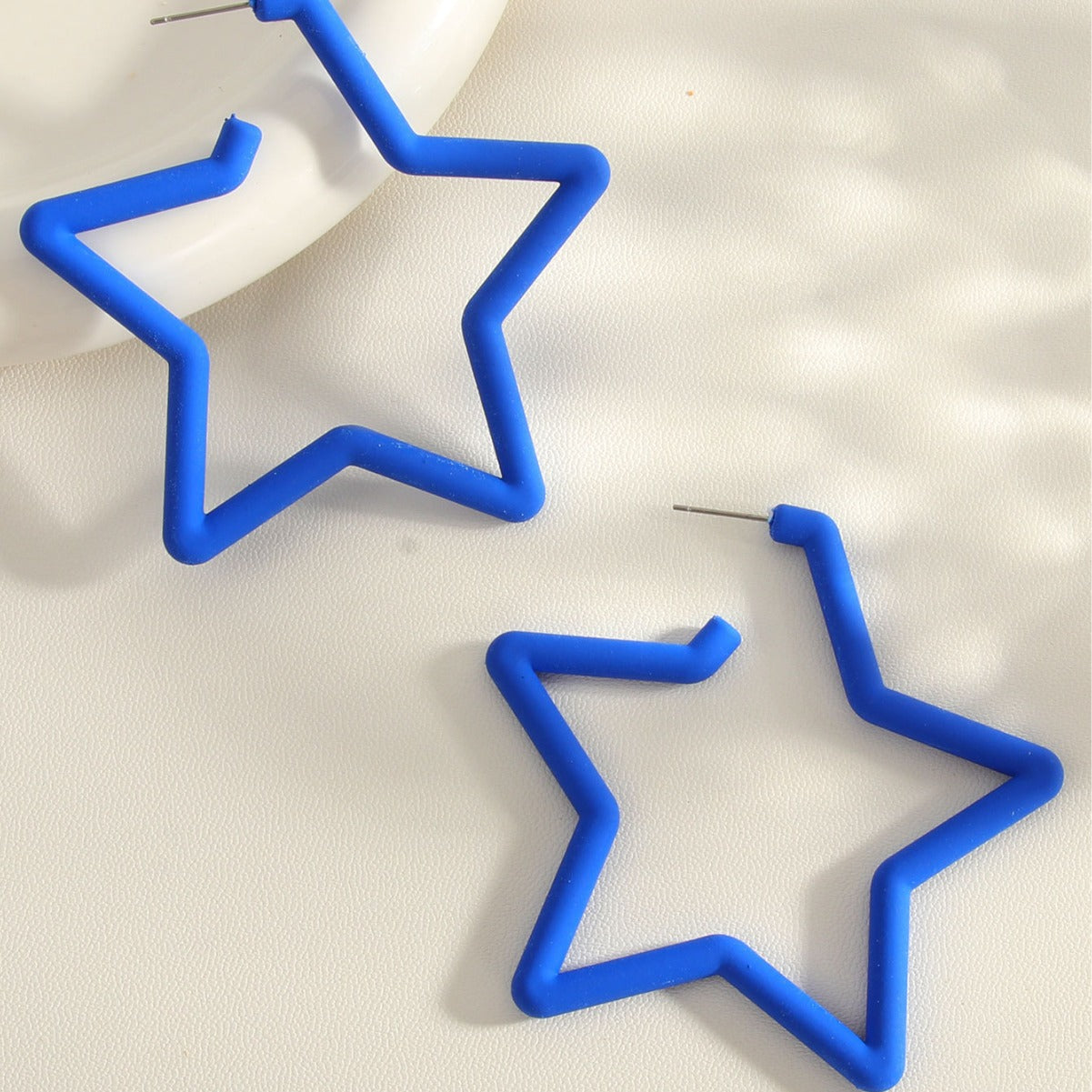 Dance Party Geometric Five-pointed Star Personalized Hollow High Profile Fashion Stud Earrings