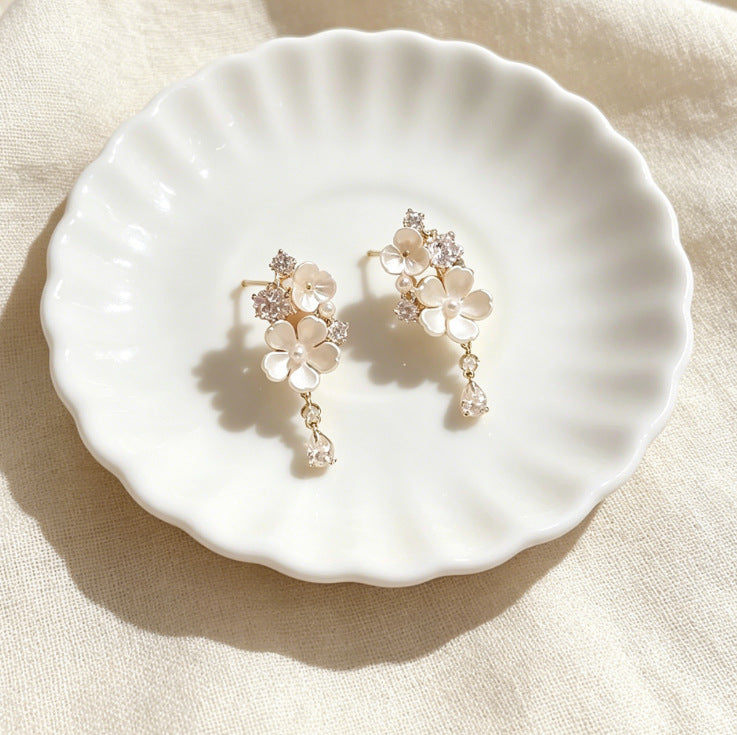 Women's Super Fairy White Sparking Zirconium Tassel Flowers For Elegant Delicate Stud Earrings