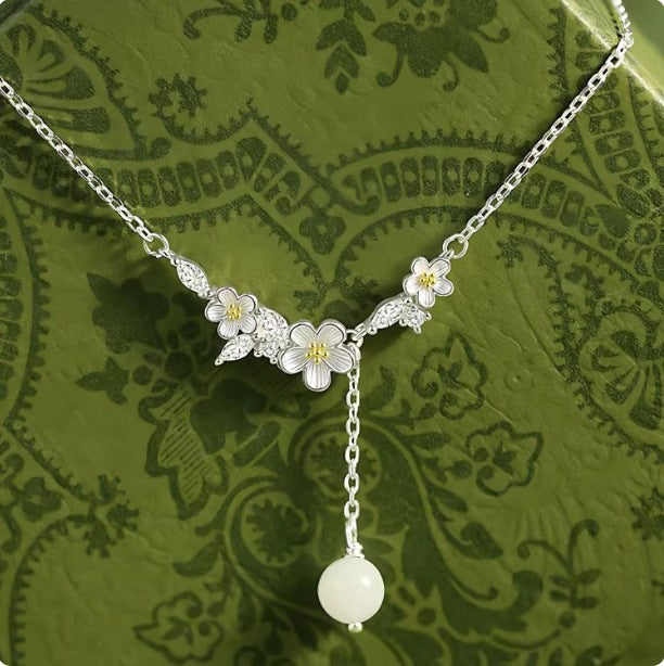 Jasmine Flower Female Light Luxury Sense Niche Fashion Small Fresh Necklace