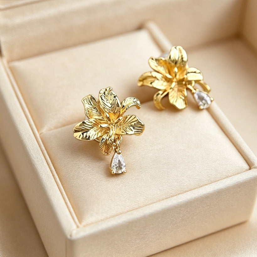 Temperament Inlaid Zircon Delicate Pearl High-grade Light Luxury Korean Style Stud Earrings