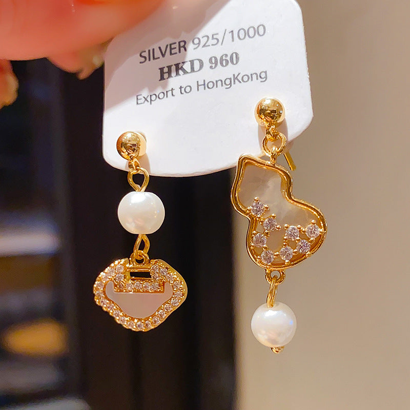 Women's Sier Needle Zircon Spiral Texture Retro Pendants