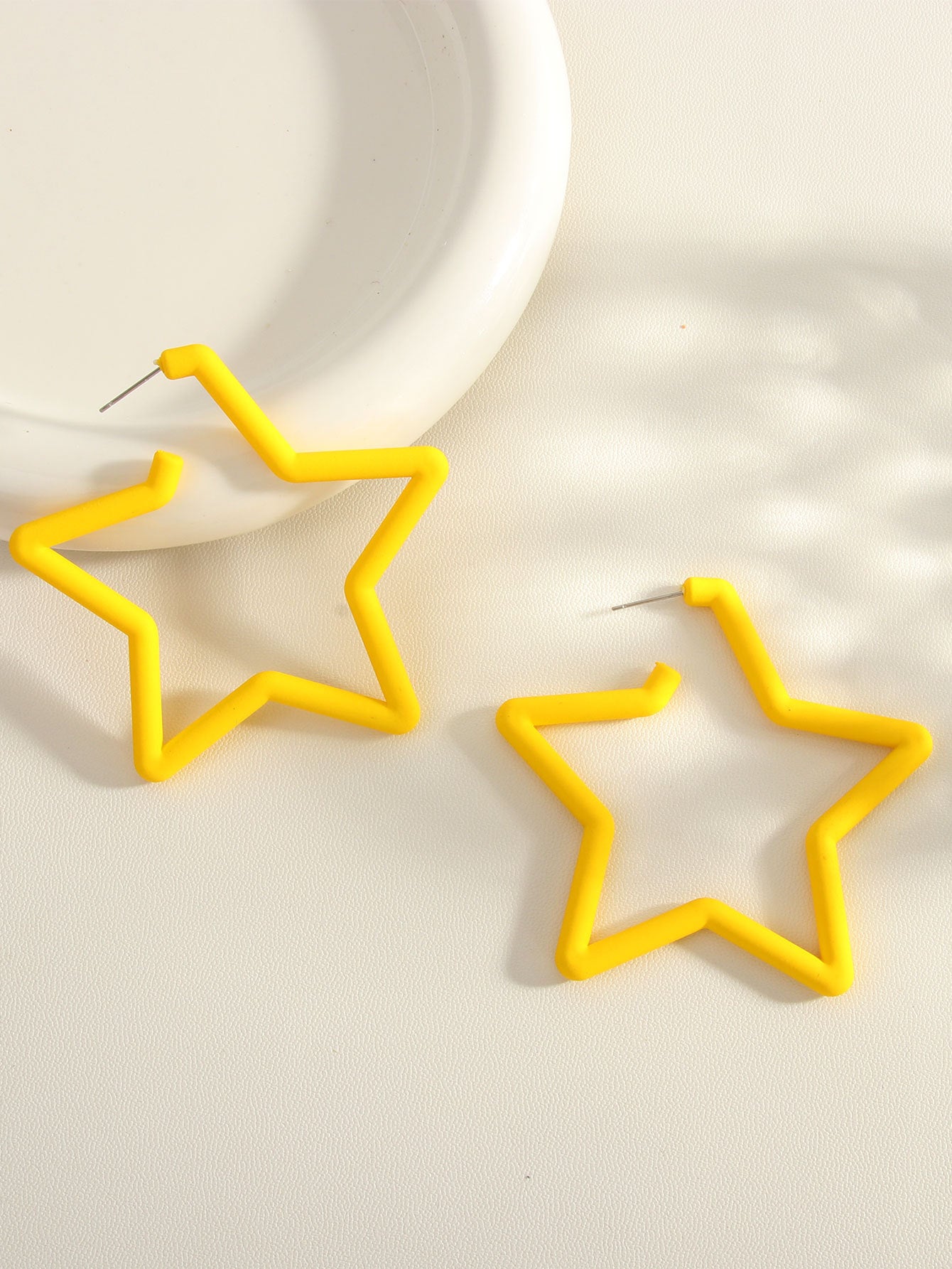 Dance Party Geometric Five-pointed Star Personalized Hollow High Profile Fashion Stud Earrings