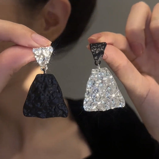 Unique Personality Geometry Black White Ear Temperament Wild Simple Advanced Earrings