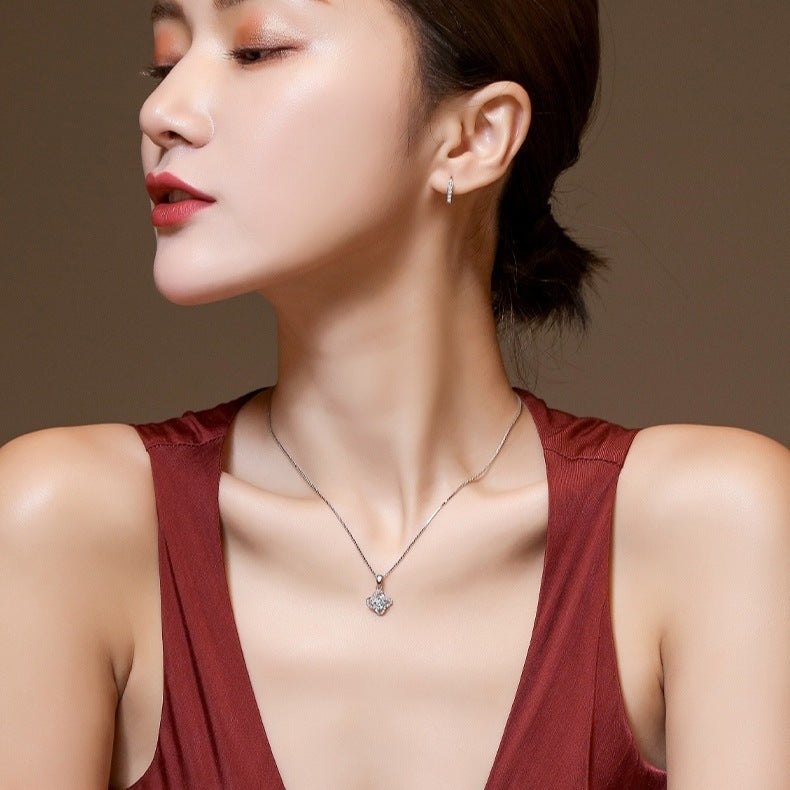 Imitation Moissanite Female Clavicle Chain Gift Necklaces