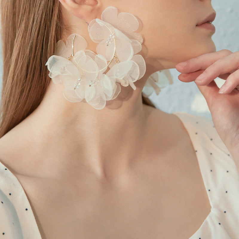 Exaggerated Net Yarn Flowers Female Circle Temperamental Everyday Earrings