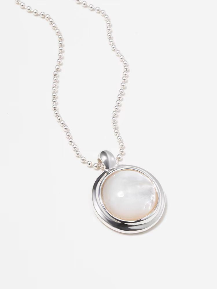 White Shell Round Long Design Fashion Pendants