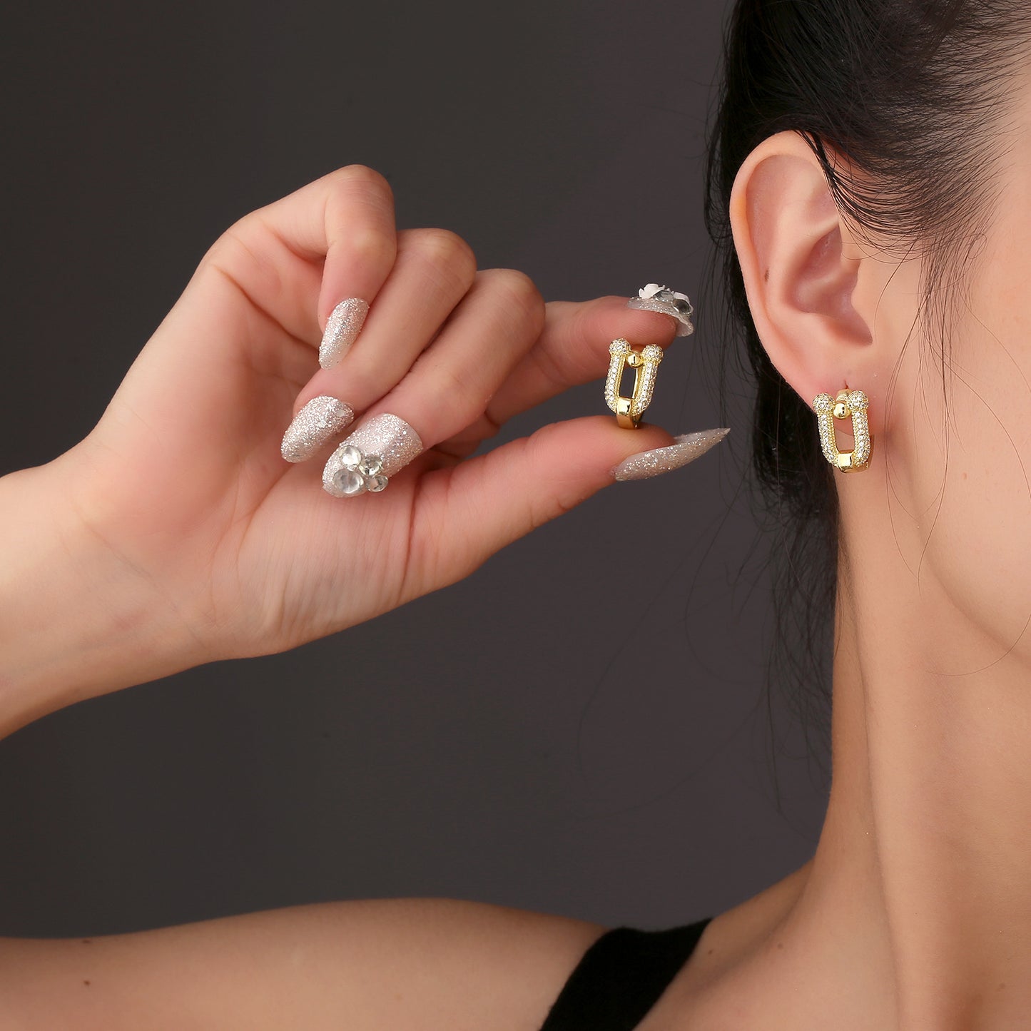 Zircon Vachette Clasp Shaped Single High-grade Light Ear Buckle