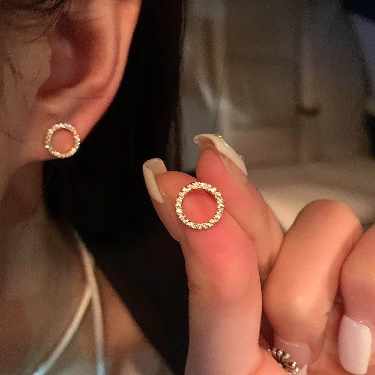 Women's Beautiful Small Delicate Ear Niche Design High-grade Stud Earrings