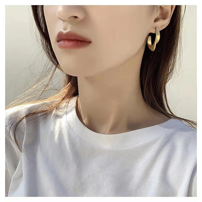Women's Cool Style Geometric Irregular Matte Gold Simple Personality Temperament Small Earrings