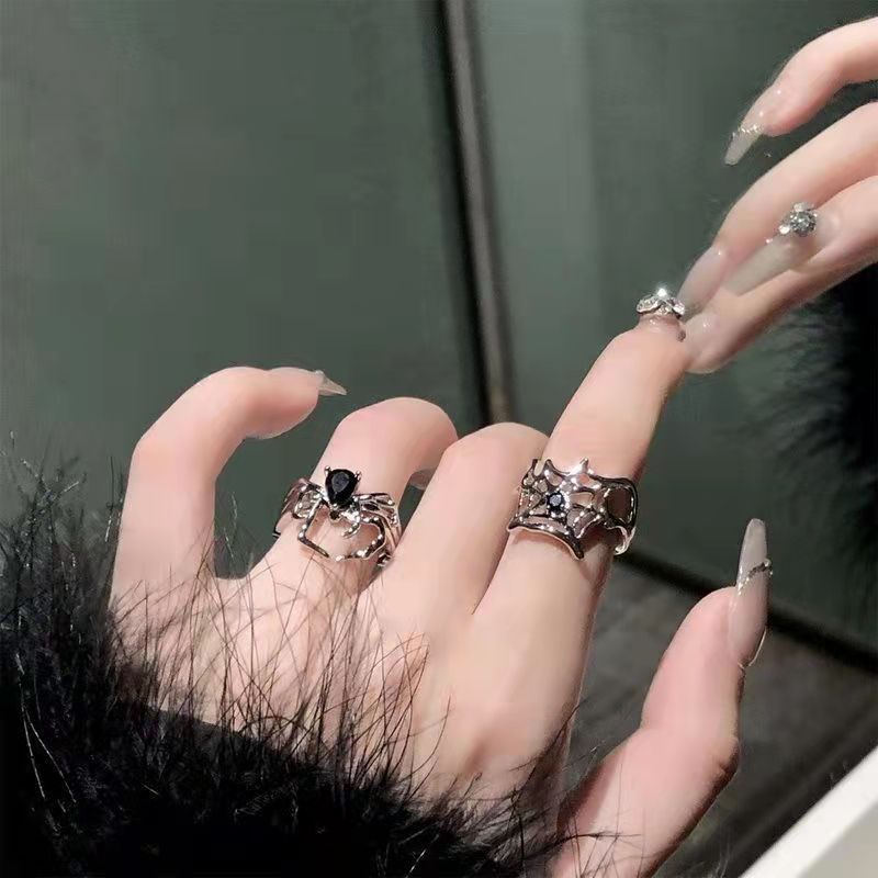 Retro Black Gem Spider Nail Niche Design Cold Wind Open Ring