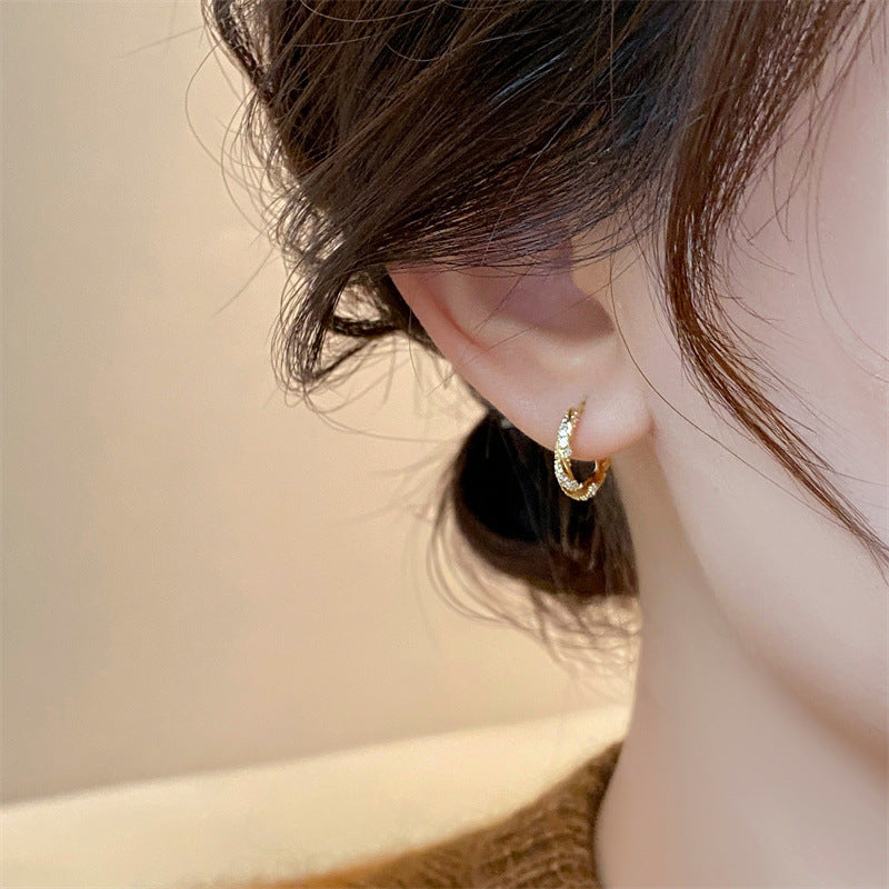 Minority Simple Personality Mobius Strip High Sense Temperament Clip Ear Buckle