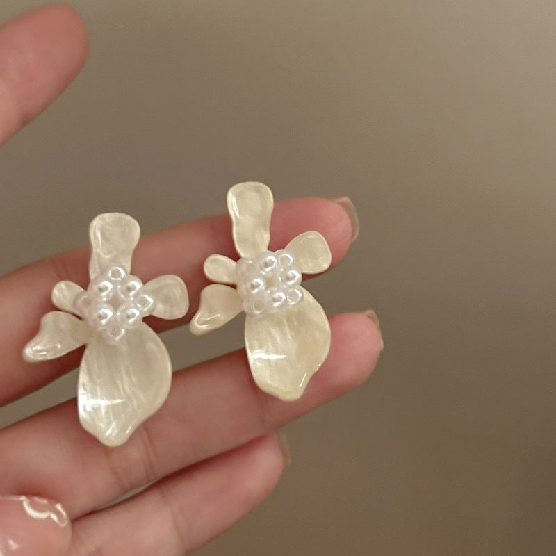 Fairy French Style Vintage Pearl Flower Acrylic Exquisite High Sense Earrings
