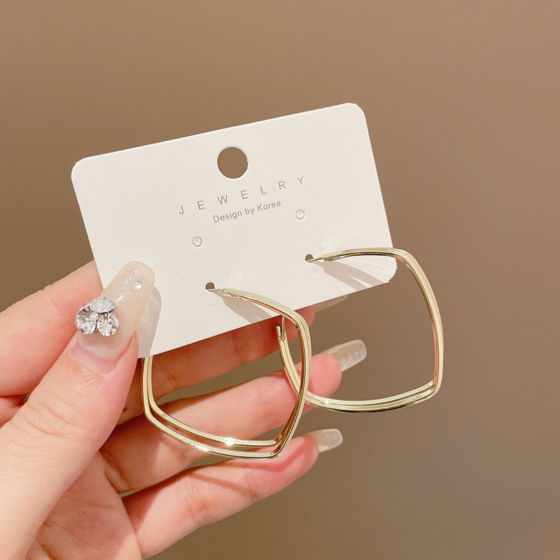Pearl High-grade Butterfly Ear Clip Fashionable Earrings
