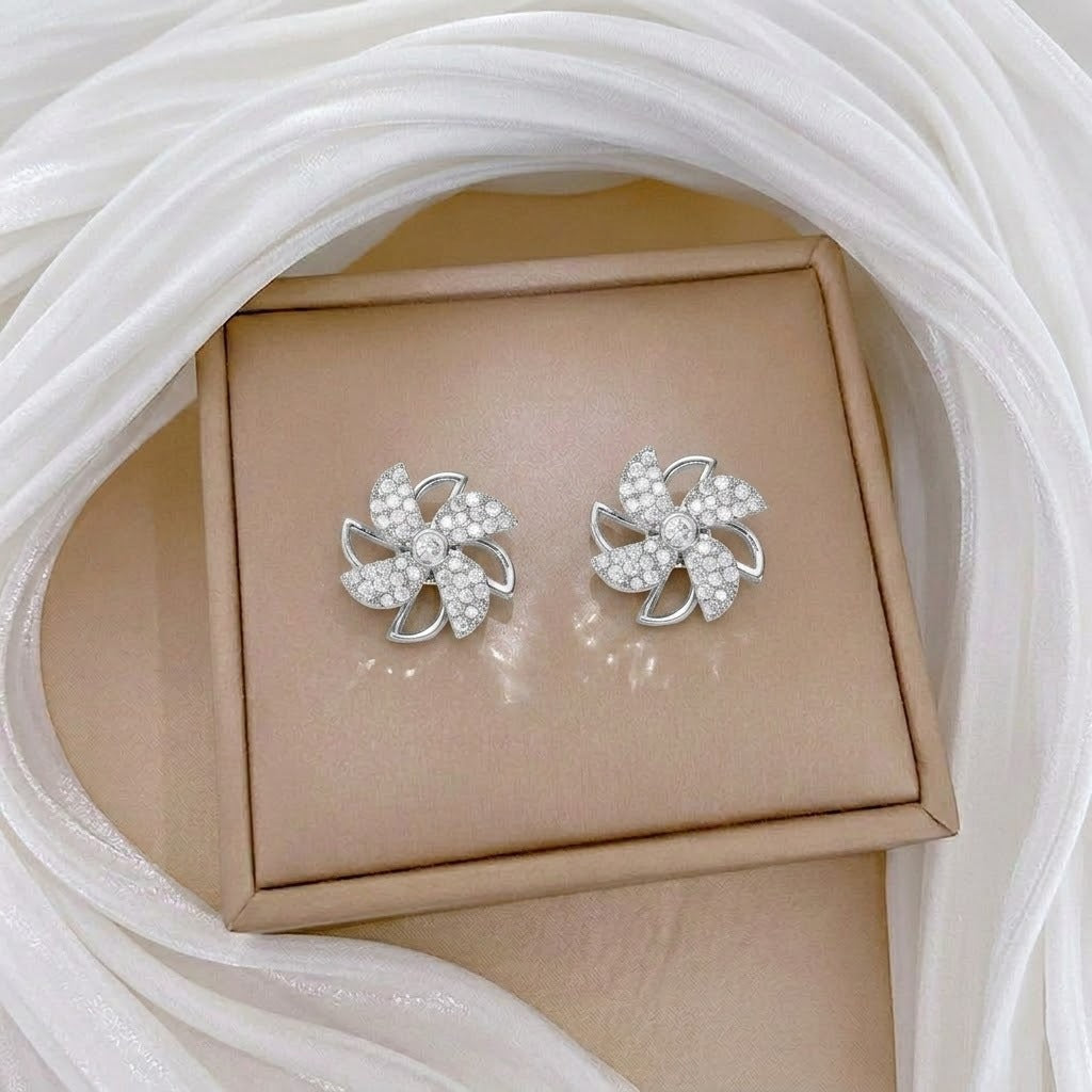 Design Rotating Bauhinia Zircon Flower Gas Clavicle Chain Necklace