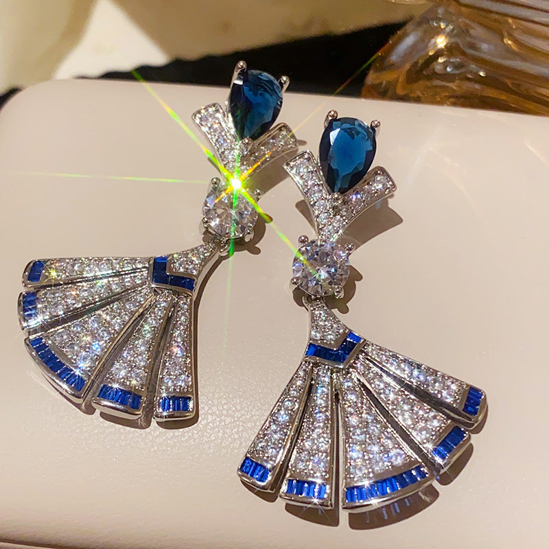Women's Zircon Flower Light Luxury High-grade Temperament Fashion Earrings